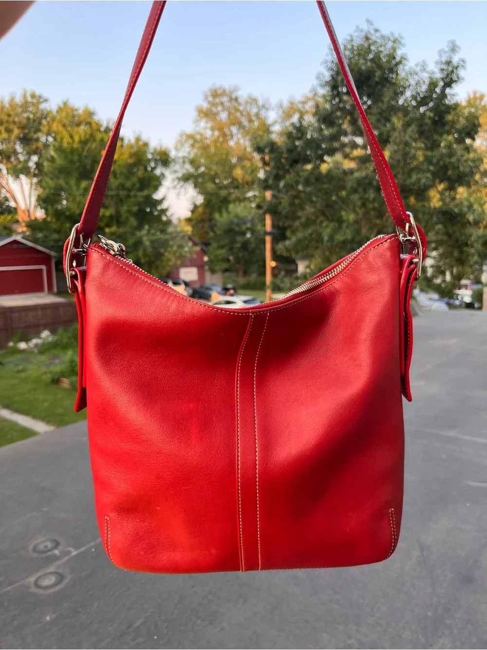 Vintage Coach Red Leather Crossbody Timeless Women's Shoulder Bag